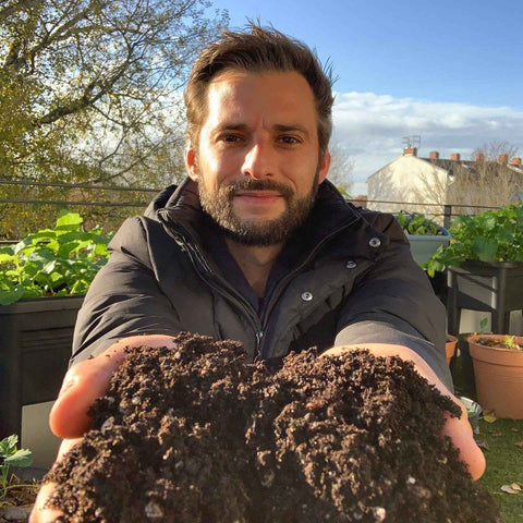 Choosing the right soil for your pots - The Frenchie Gardener